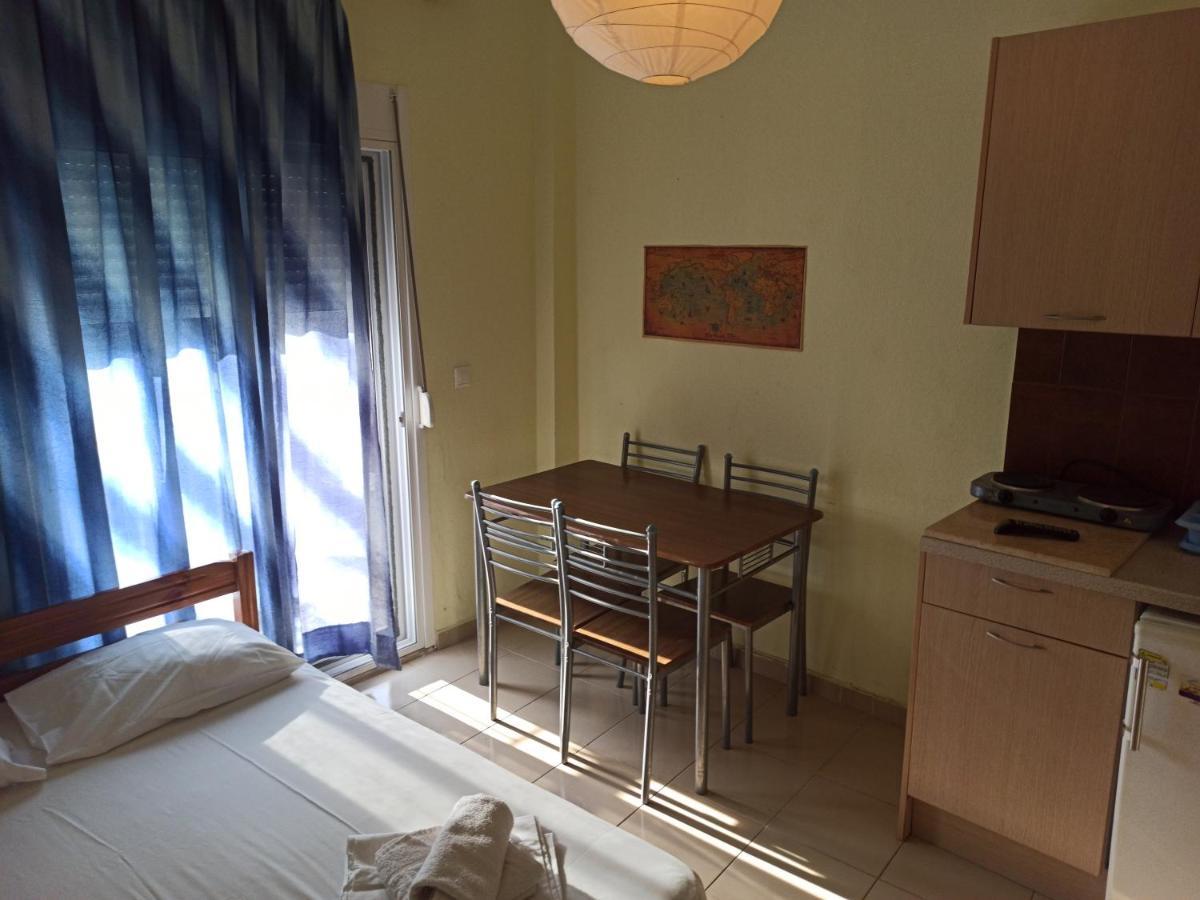 Zorbas Sand Aparthotel Flogita Habitación foto